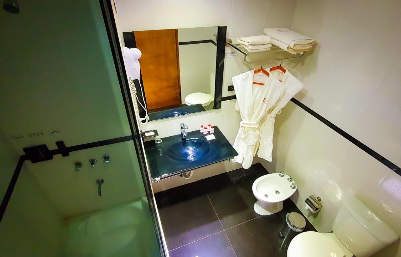 Austral Hotel Dos de Mayo Bagian luar foto