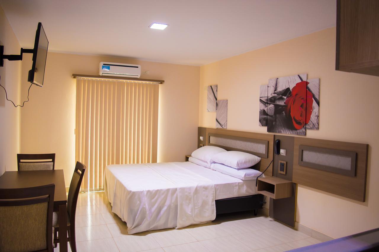 Austral Hotel Dos de Mayo Bagian luar foto